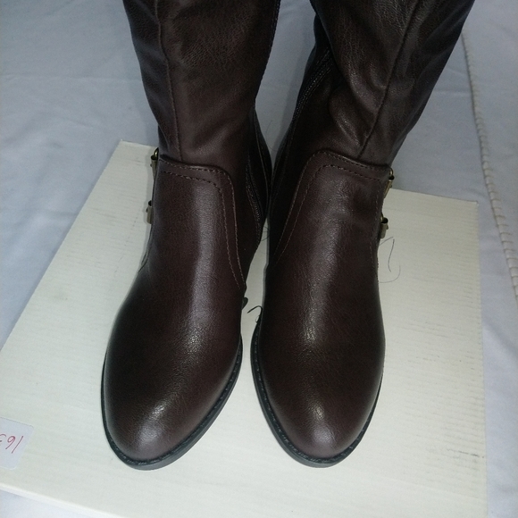 BNIB Style & Co. Boots - Picture 3 of 6